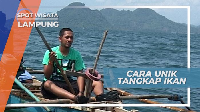 Bandrong, Memancing Ikan Laut Dengan Jerat Yang Dibawa Layangan Pesawaran Lampung