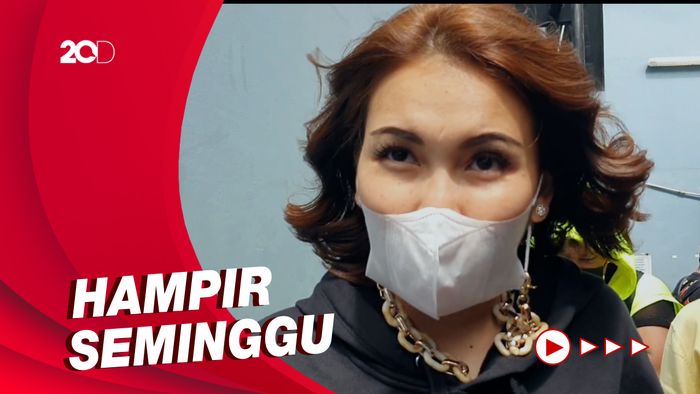 Usai Gagal Nikah, Ayu Ting Ting Pilih Liburan ke Jogja-Malang