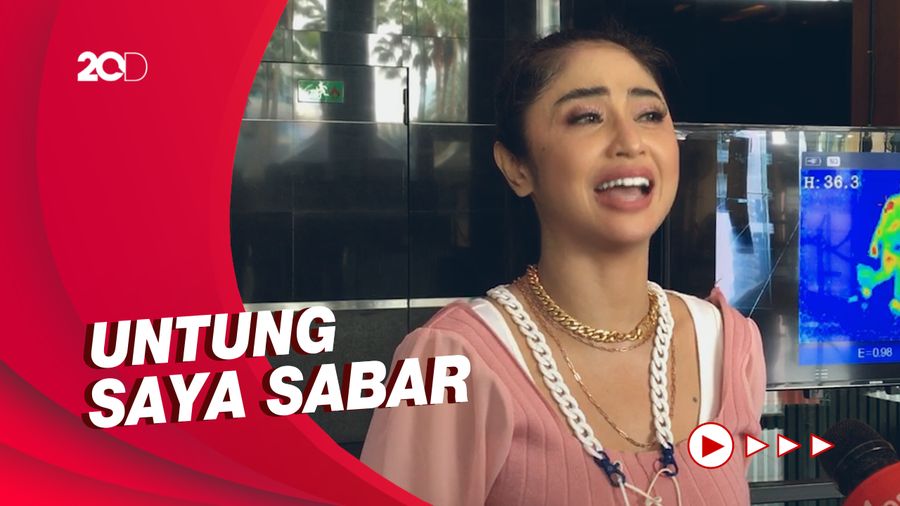 Dilecehkan Netizen, Dewi Perssik Tak Berniat Lapor Polisi