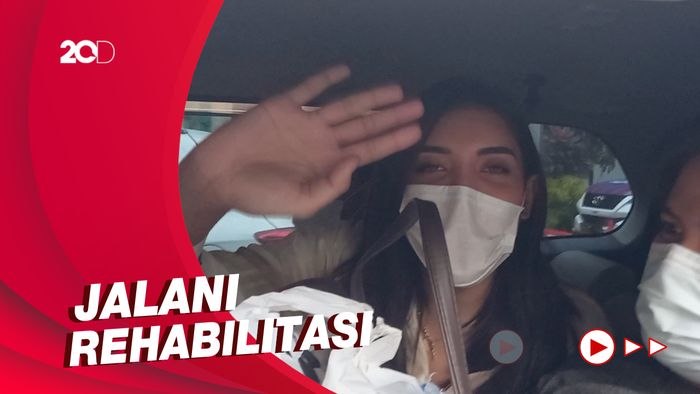 Wajah Semringah Millen Cyrus saat Bebas Usai Ditahan Terkait Narkoba