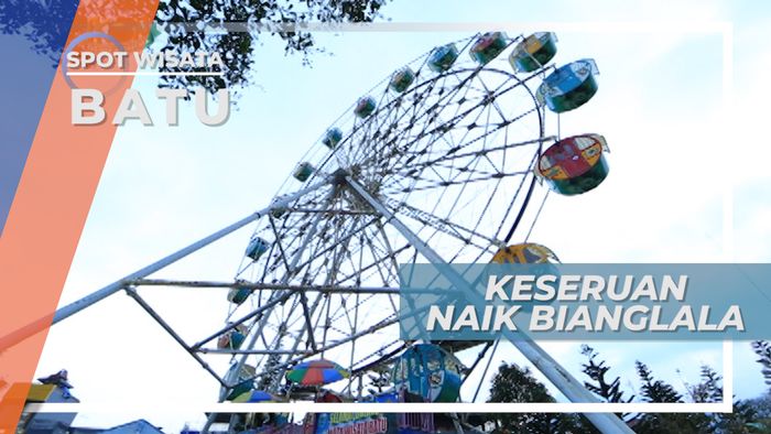Menjajal Wahana Bianglala di Tengah Alun-alun Kota Batu, Jawa Timur