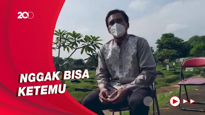 Teddy Syah Tak Bisa Temani Rina Gunawan di Akhir Hayatnya