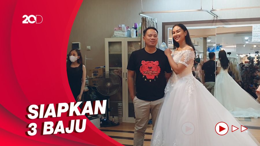 Fitting Baju Pengantin, Vicky-Kalina Nikah 13 Maret