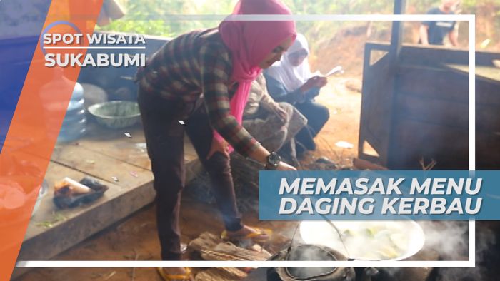 Memasak Menu Daging Kerbau Untuk Upacara Kekeboan, Sukabumi 