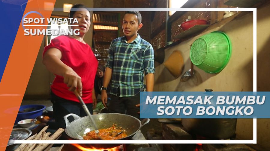 Memasak Kuah Soto Bongko yang Gurih dan Lezat Khas Sumedang