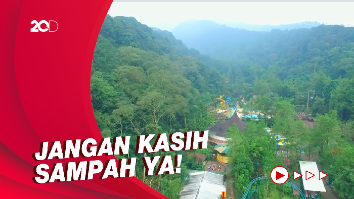 Celebrity on vacation: Kasih Makan Kuda Nil di Taman Safari Indonesia