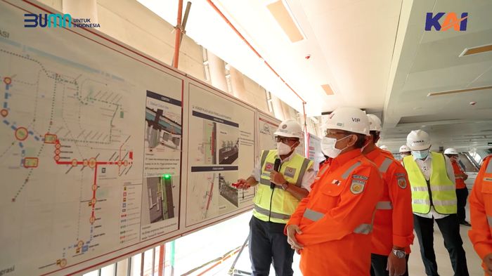 Komut KAI Tinjau Langsung Progres Pengerjaan LRT Jabodebek