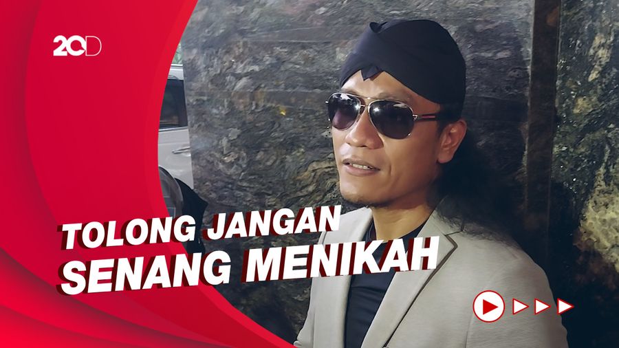 Pesan Nyeleneh Gus Miftah untuk Pernikahan Atta dan Aurel