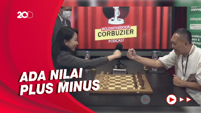 GothamChess Komentari Duel Catur Dewa Kipas Vs Irene Sukandar