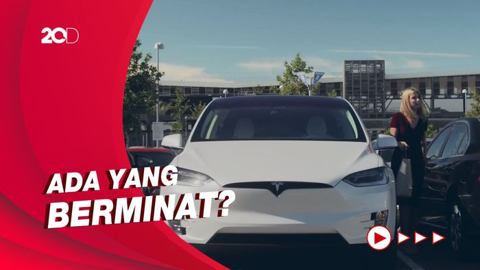 Mantap! Beli Mobil Tesla Bisa Pakai Bitcoin