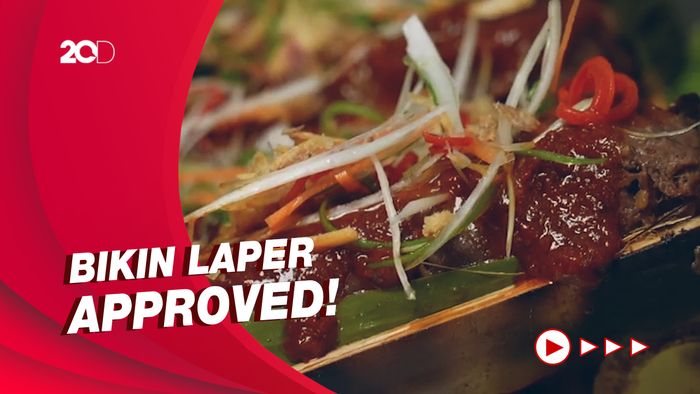 Bikin Laper: Makan Rendang Bakar Bambu Nikmat di Pinggir Danau