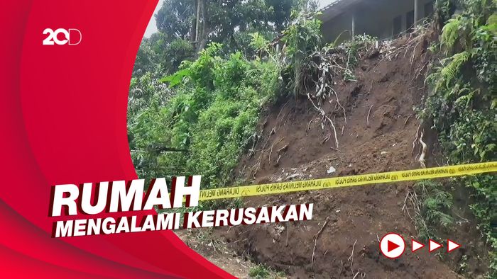 Puluhan Warga Diungsikan Usai Pergerakan Tanah di Sumedang
