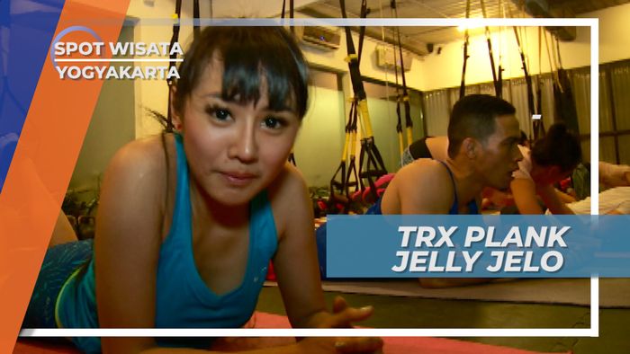Mencoba Teknik TRX Plank, Untuk Melatih Otot Bagian Perut, Yogyakarta