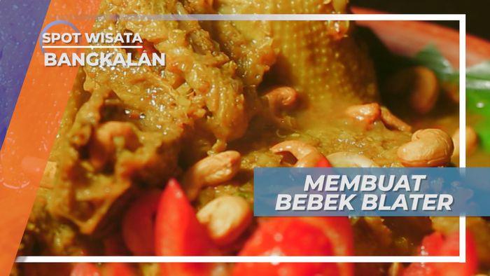 Memasak Bebek Blater, Kuliner Khas Madura yang Rasanya Berani