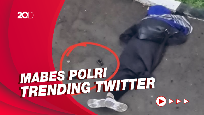 Mabes Polri Diserang Wanita Bersenjata, Netizen Kirim Doa
