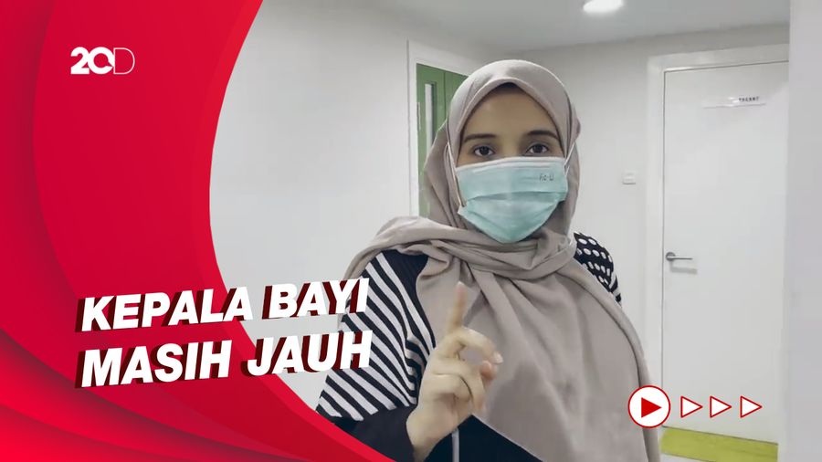 Dokter Ungkap Alasan Zaskia Sungkar Melahirkan Secara Sesar
