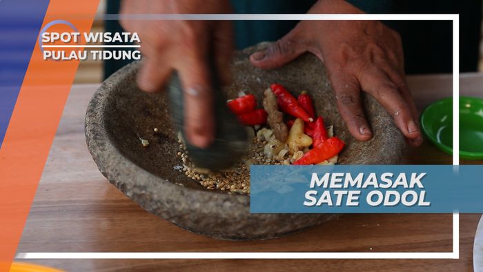 Memasak Sate Odol, Kuliner Warisan yang Istimewa, Pulau Tidung