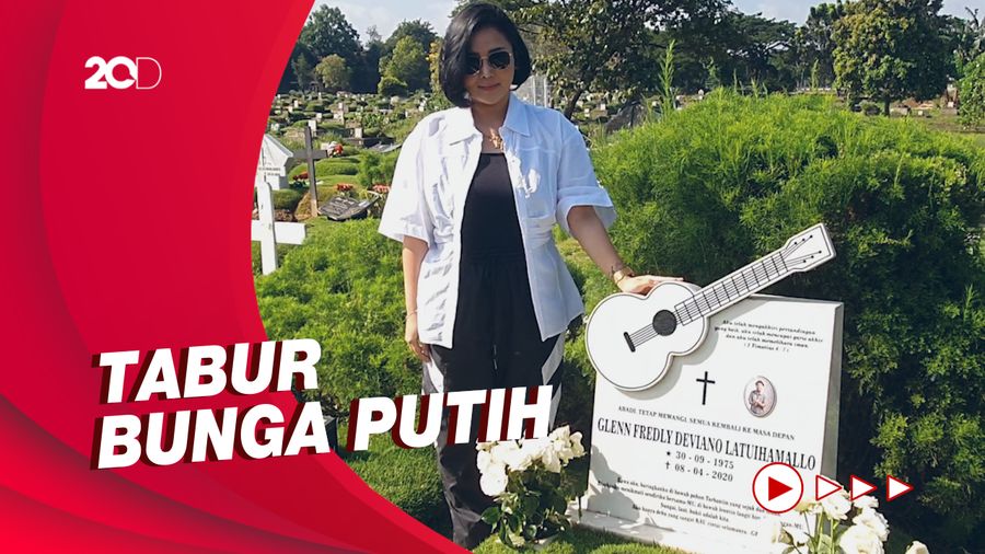 Mutia Ayu Peringati Setahun Meninggalnya Glenn Fredly