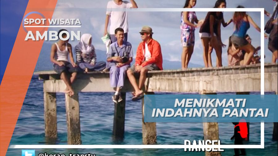 Bersantai dan Menikmati Keindahan Pantai Liang, Ambon