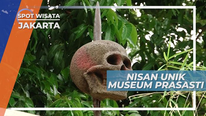 Batu Nisan Soe Hok Gie di Museum Taman Prasasti Jakarta