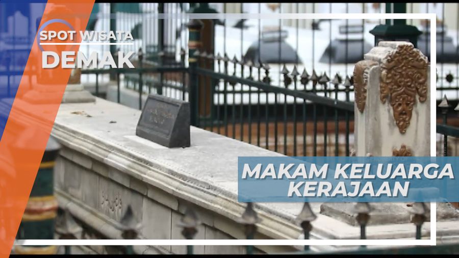 Tak Pernah Sepi, Kompleks Masjid Agung Demak Ramai Dikunjungi Peziarah