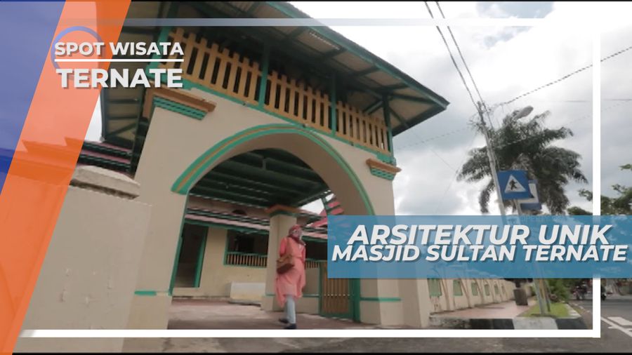 Arsitektur Khas Nusantara di Masjid Sultan Ternate Maluku Utara 