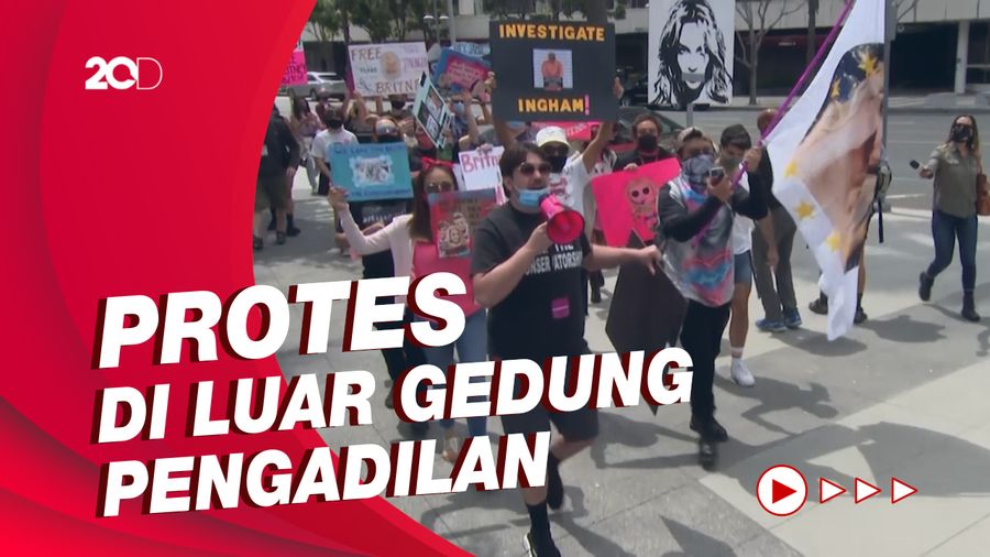 Dukung Britney Spears, Penggemar Perempuan Cukur Botak