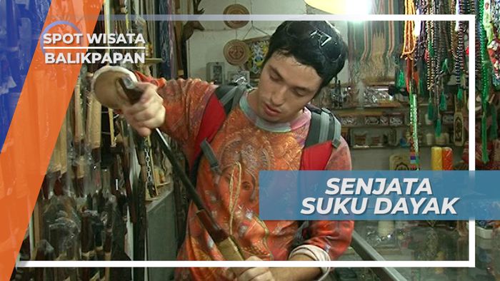 Senjata Tradisional Suku Dayak di Pasar Kebun Sayur, Balikpapan