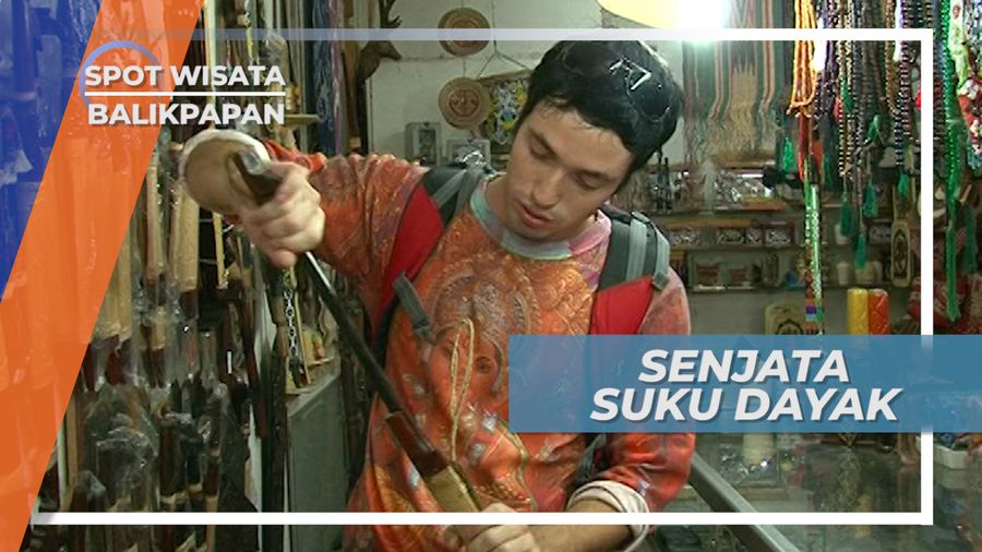 Senjata Tradisional Suku Dayak di Pasar Kebun Sayur, Balikpapan
