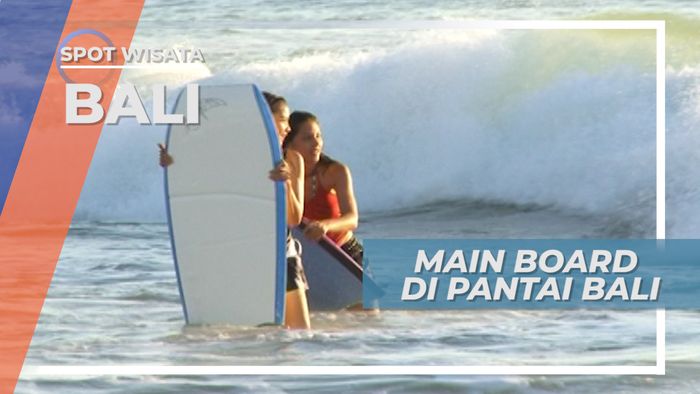 Main Body Surf di Pantai Dreamland Bali