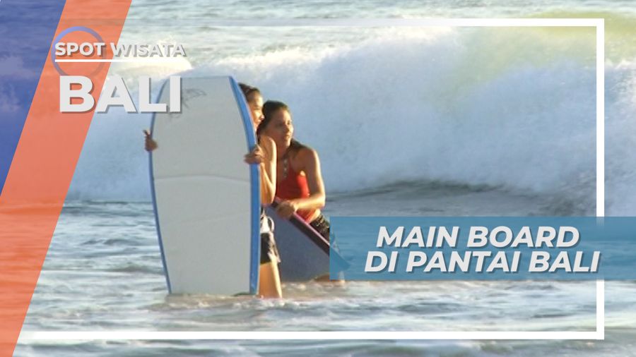 Main Body Surf di Pantai Dreamland Bali