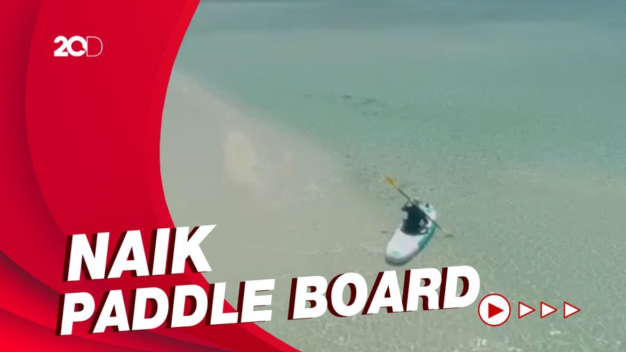 Celebrity on Vacation: Menelusuri Pulau Pasir yang Eksotis  di Leebong Belitung