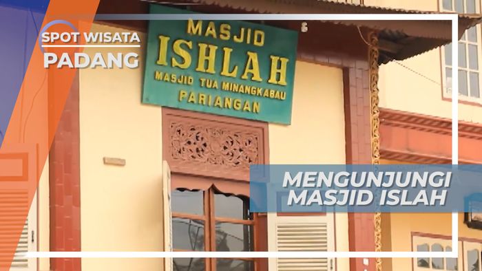 Mengunjungi Masjid Islah Padang yang Berdiri Kokoh Di Antara 3 Prasasti Batu Alam
