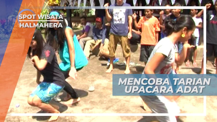 Mencoba Tarian Legu Sasalai, Mengikuti Gerakan dan Irama Gendang, Halmahera