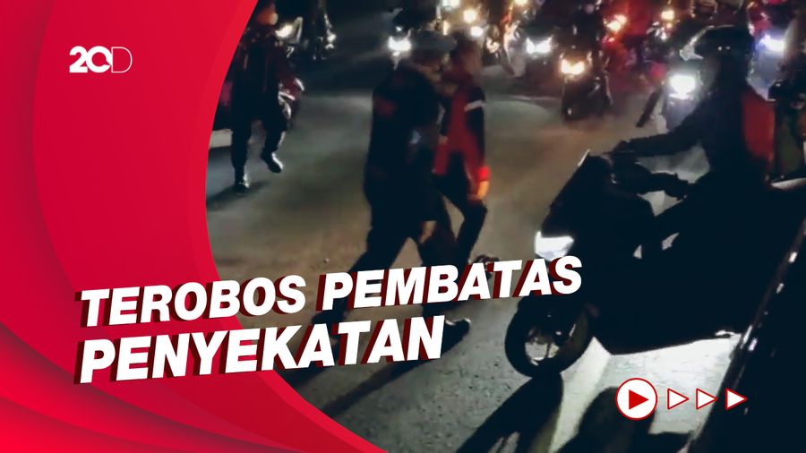Membeludak! Ribuan Pemudik Jebol di Penyekatan Puncak Cianjur