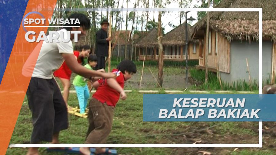 Melatih Kerjasama Tim Dengan Balap Bakiak di Desa Wisata Garut