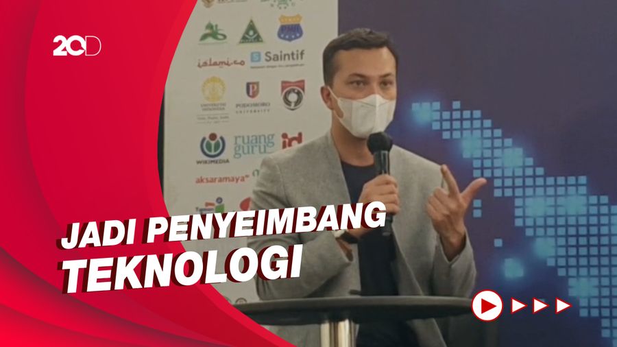 Nicholas Saputra Sambut Baik Program Literasi Digital Kemkominfo