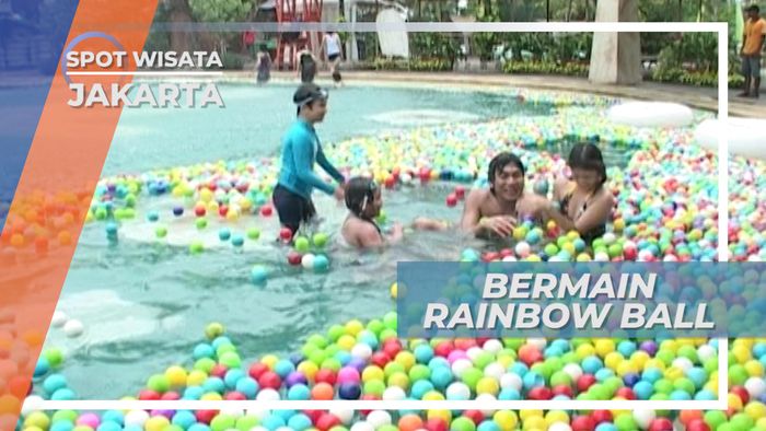 Seru-seruan Sembunyi di Balik Rainbow Ball, Jakarta