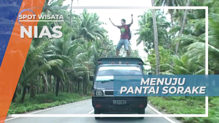 Menuju Pantai Sorake Naik Angkot Khas Nias Sumatera Utara
