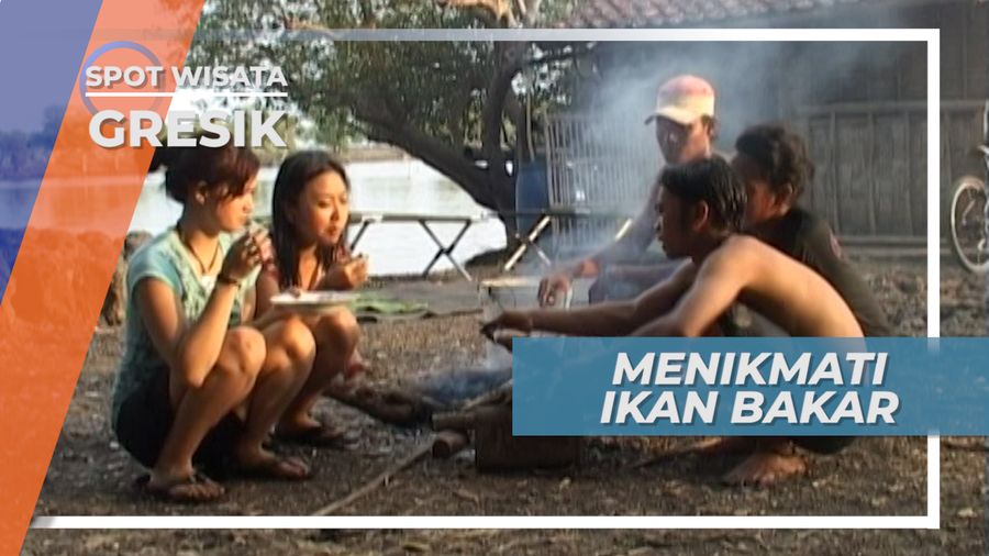 Menikmati Membakar Ikan Bakar Berlumur Lumpur di Gresik Jawa Timur