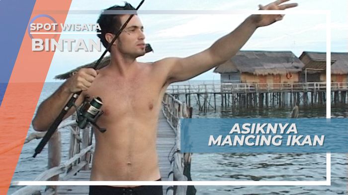 Memancing Ikan di Sekitar Penginapan, Bintan