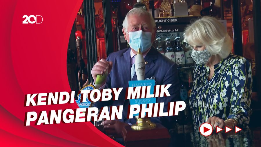 Kunjungi Pub di London, Charles Kenang Peninggalan Pangeran Philip