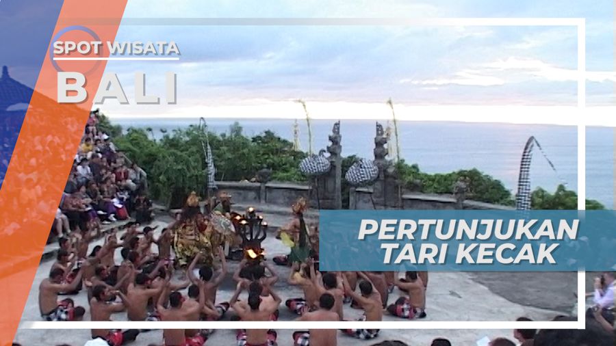 Bergabung dalam Pertunjukan Tari Kecak Uluwatu Bali