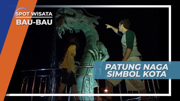 Patung Naga Simbol Kota Bau-bau Sulawesi Tenggara