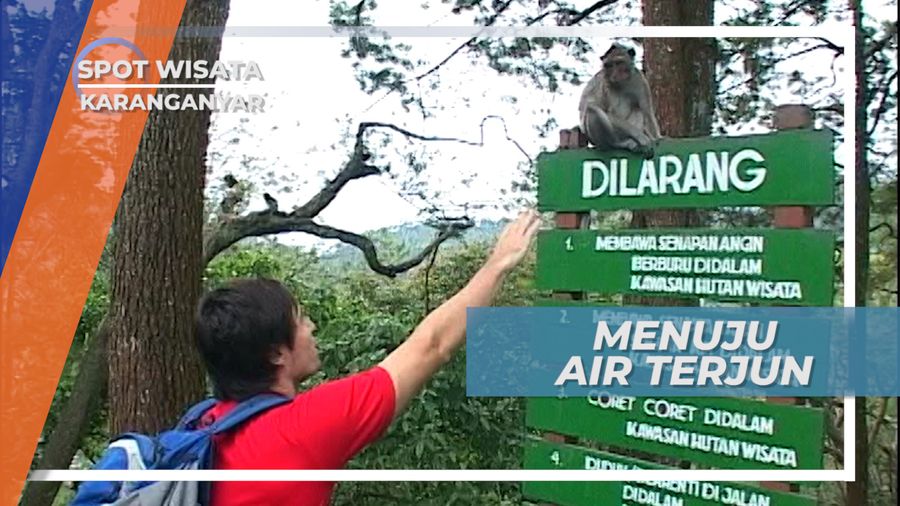 Berjalan Kaki menuju Air Terjun Grojogan Sewu Tawangmangu Jawa Tengah 