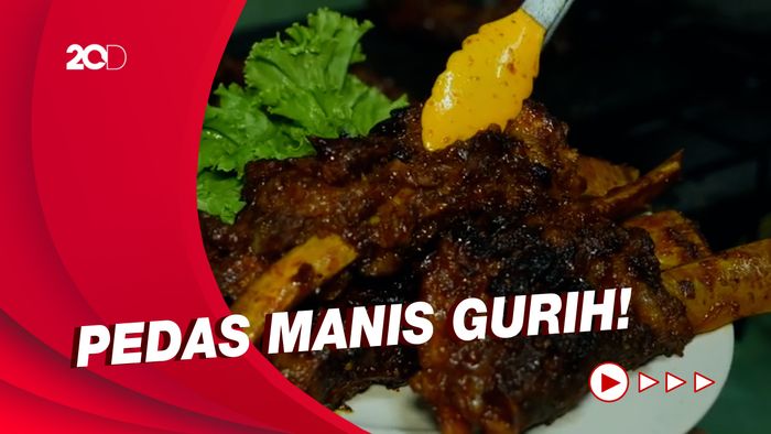 Bikin Laper: Melahap Iga Bakar Jumbo Super Empuk