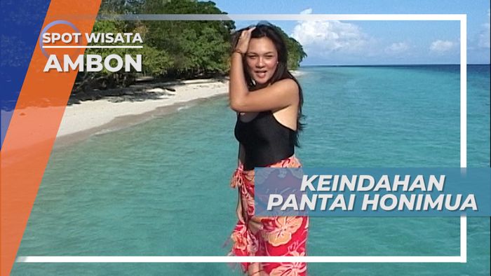 Berenang di Jernihnya Air Pantai Honimua Maluku