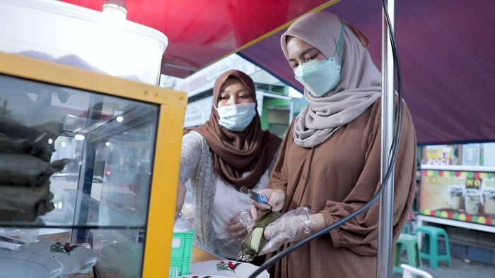 Dari Pramugari Hingga Jualan Lontong Sayur untuk Bangkit dari Corona