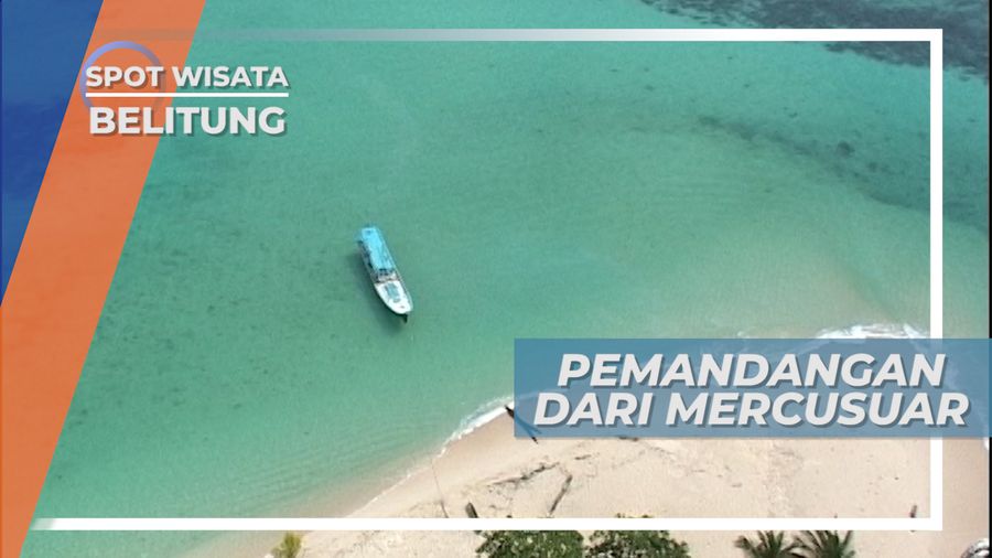 Pemandangan Laut dan Pulau yang Indah Dari Atas Mercusuar, Belitung