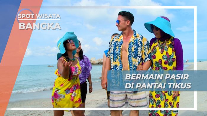 Serunya Bermain Pasir di Pantai Tikus Pulau Bangka